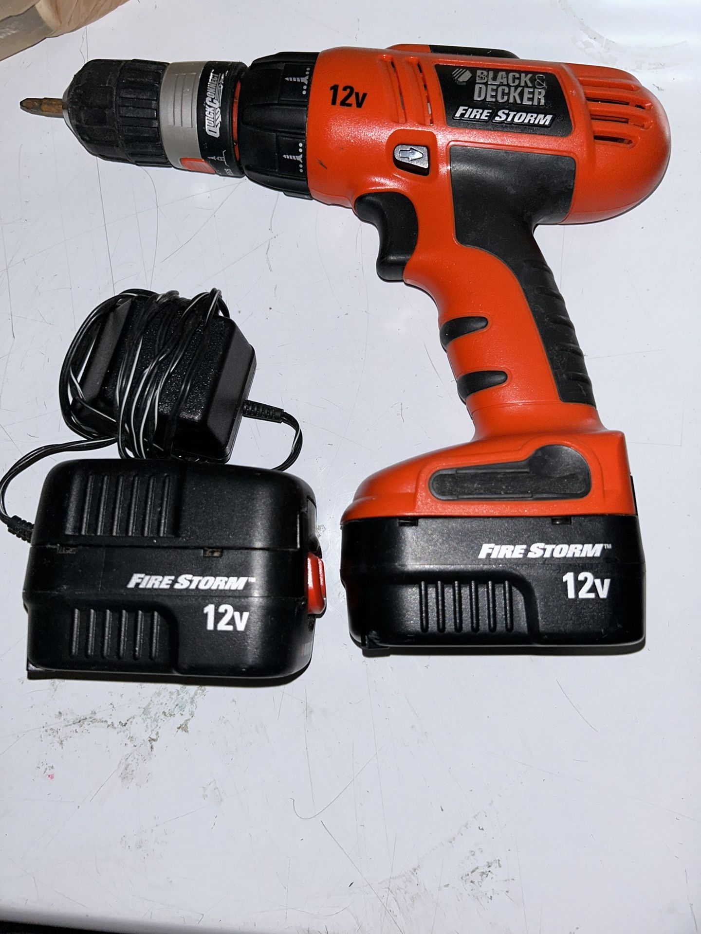 Black & Decker Fire Storm 12v Drill And Battery