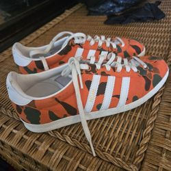 Woman's Addidas 