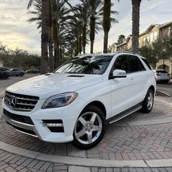 2014 Mercedes ML350  Great Condition, Clean Title