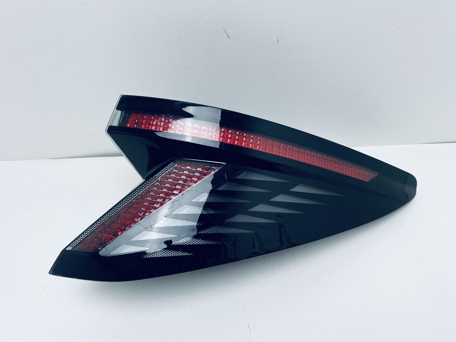 2022-2023 HYUNDAI TUCSON RIGHT PASSENGER SIDE TAIL LIGHT LED OEM