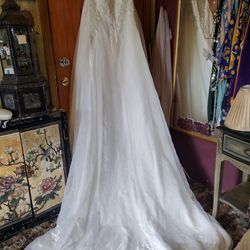 Traditional White Wedding Dress