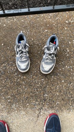 Kids nike’s size 6 1/2