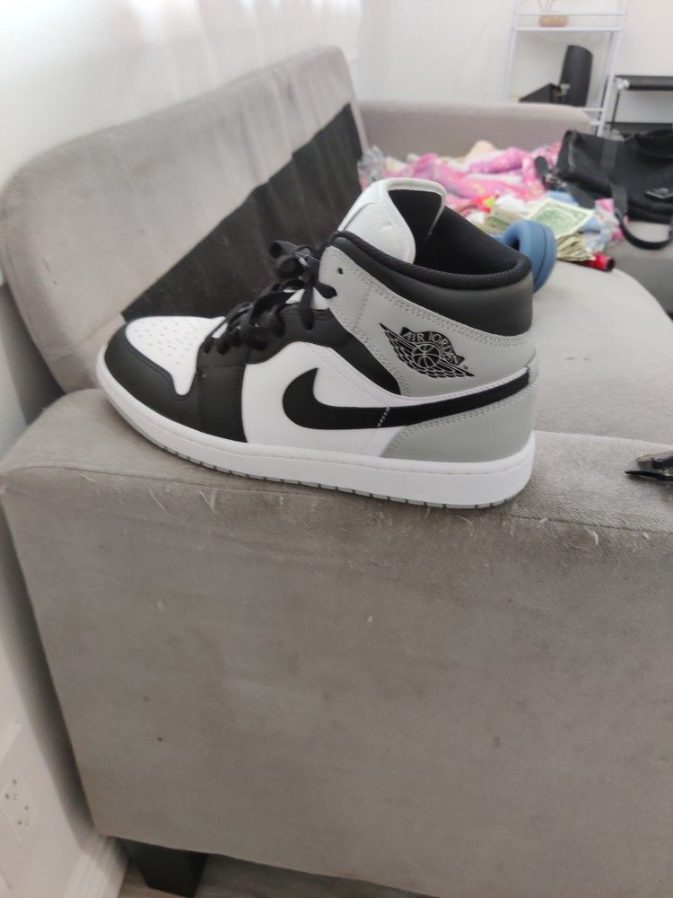 Brand New Aid Jordans 1s Shawdow Grey 9.5 