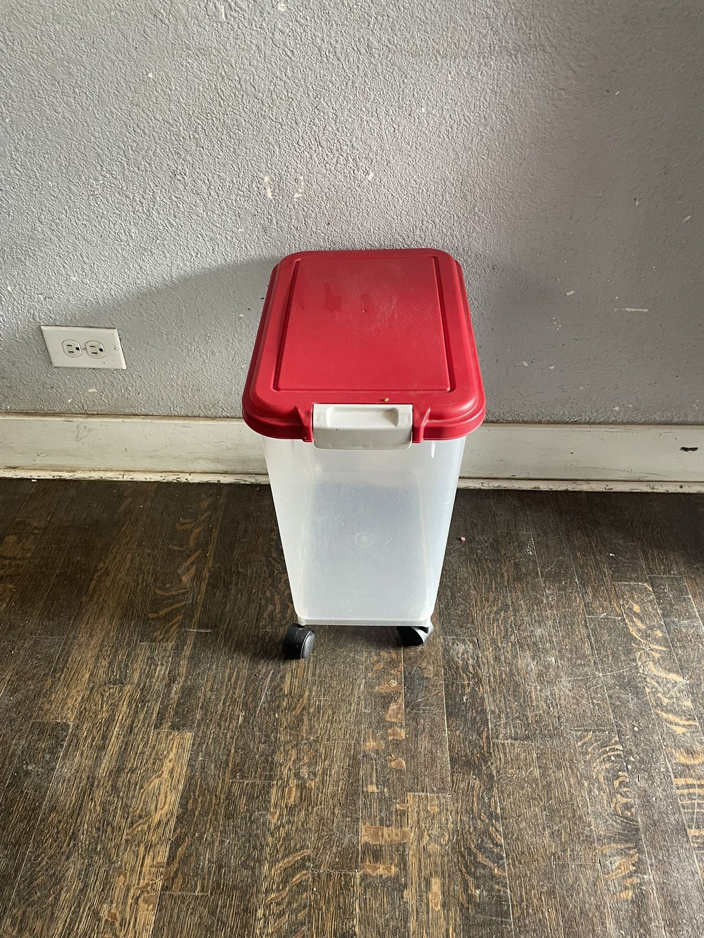 Pet Food Storage
