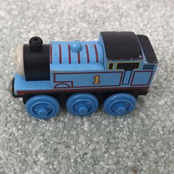 Thomas and friends “Thomas” wooden railway magnetic engine