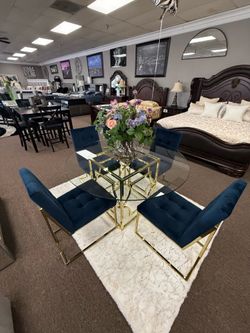 5 PC DINING TABLE CLEARANCE