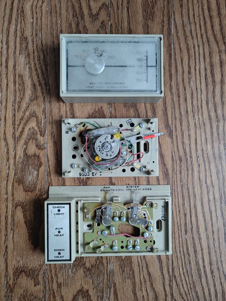 "Vintage" Thermostat (Free)