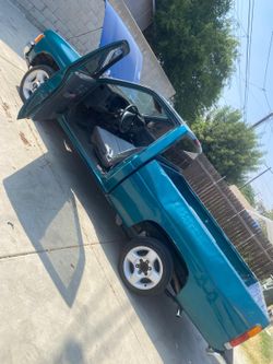 1995 Nissan Truck