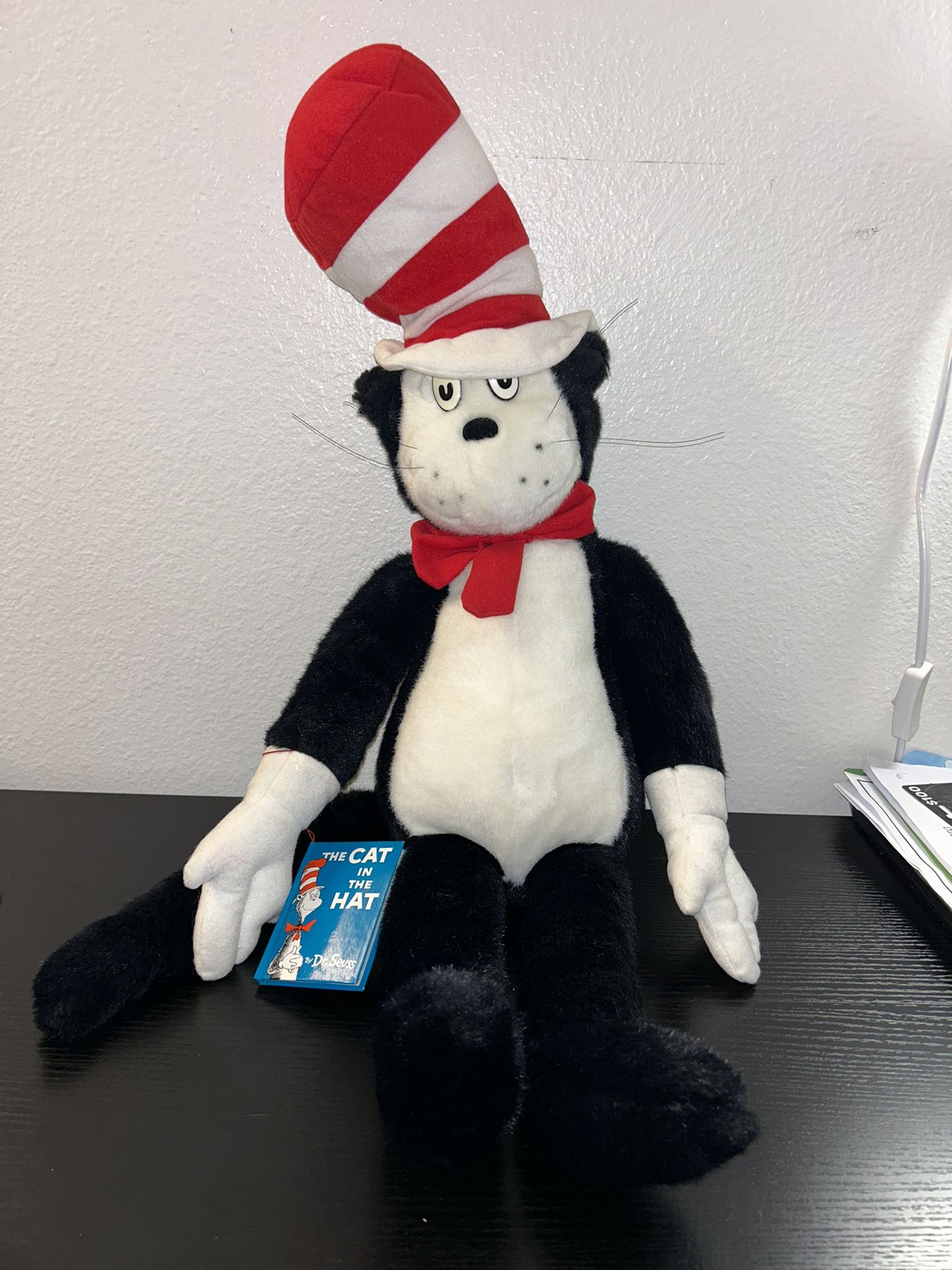 Vtg DR. SEUSS Cat In The Hat Macy's 28” Plush Stuffed Animal w/Mini Book EUC