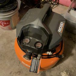 Compressor 6 gallons
