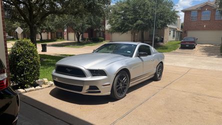 Mustang 2016 v6 impecable