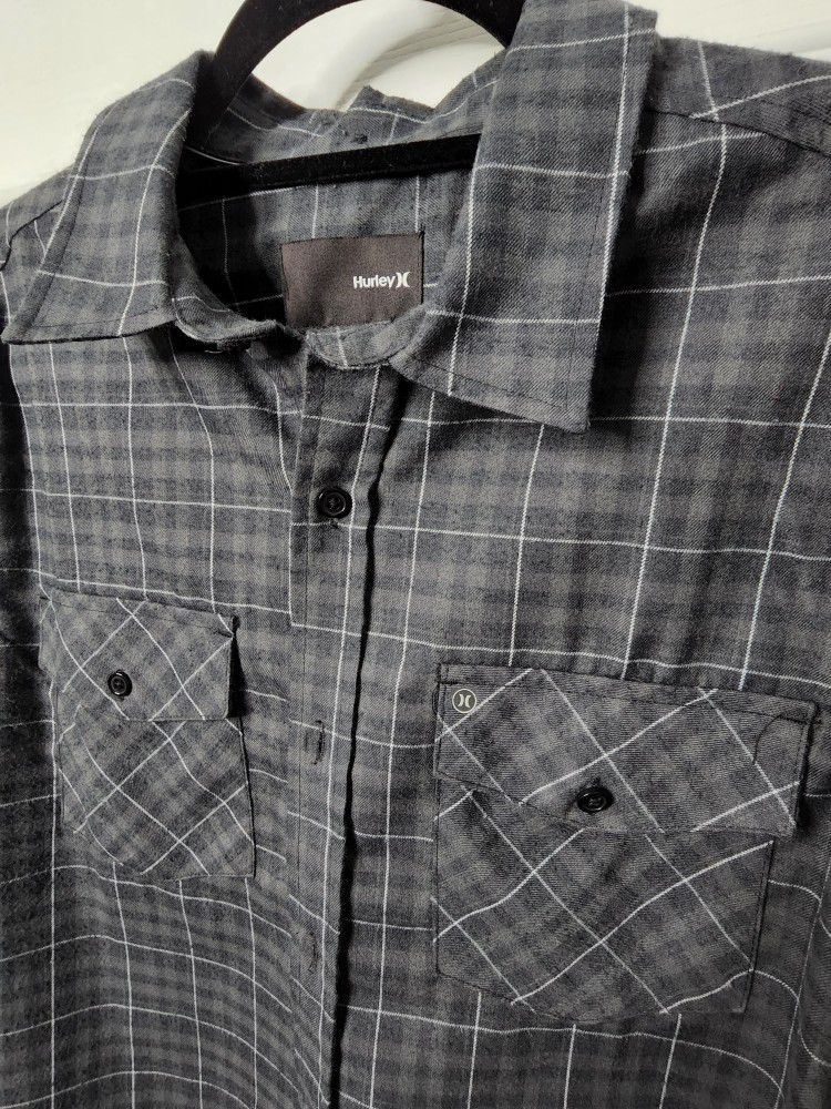 Men's Hurley Nike Dri-FIT Medium Plaid Woven Long Sleeve Flannel Button Up Shirt