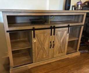 Wayfair Kosjo TV Stand / Entertainment Center