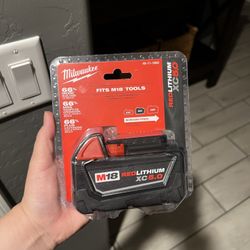 Milwaukee M18 RedLithium XC5.0 5 Ah Lithium-Ion Battery Pack 1 pc