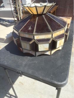 VINTAGE STAINED GLASS SHADE ( JOANNE BAKER DESIGNS ) no CRACKED GLASS !! great condition 👍 COLLECTORS - REDUCED PRICE FOR A QUICK SALE - DEAL !!!