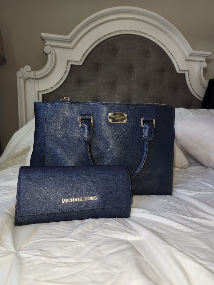 Navy Blue Michael Kors Purse And Wallet 