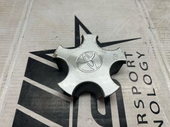 Center cap Toyota. Mary Avalon solara auto parts