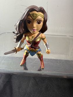 Wonder Woman DC Comics 2015 Heavy 4” Figure w/ Sword