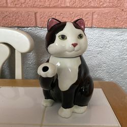 Cat Pitcher