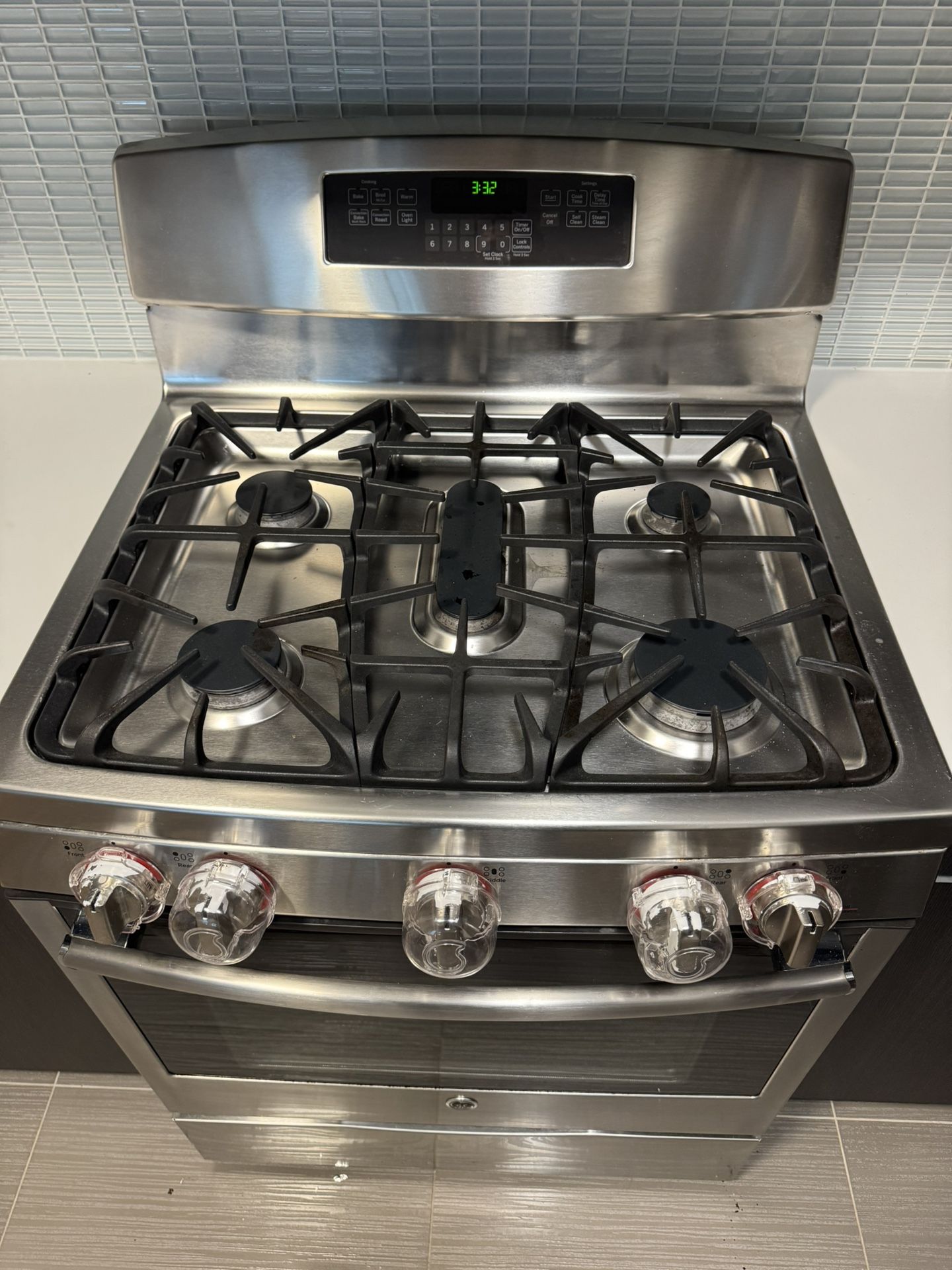 Gas Stove With Microwave Included