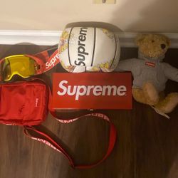 Supreme Accessories 