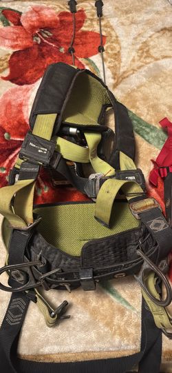 Honeywell miller fall protection harness