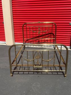 Antique bed - full size