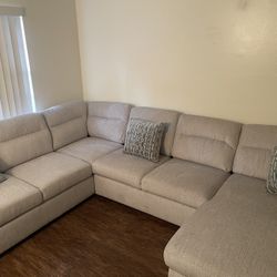 Couch Sectional/Sleeper
