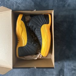 Air Jordan 12 Retro University Black/Gold