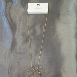 Cute Gold Bow Necklace. Brand New. Bought For $20. 