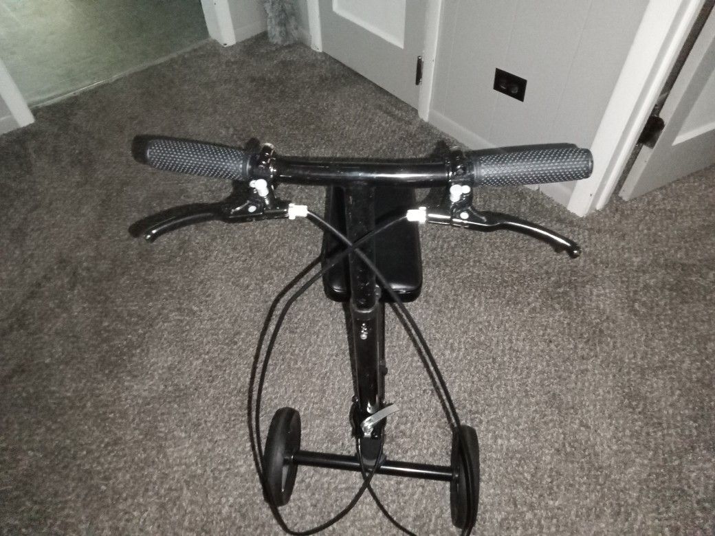 Knee Rover Barely Used Was New When I Purchased It