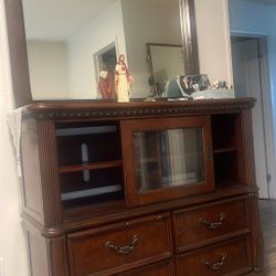 Dresser & Mirror 