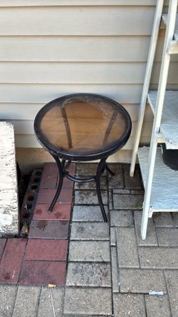 Small backyard table !!!!