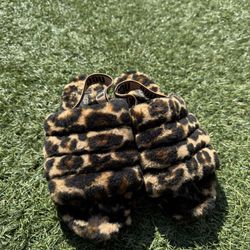 Ugg Slippers Women’s Size 10