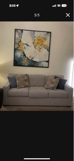 Like new sofa light grey