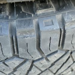 Tires 265/70R16 