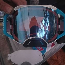 Oakley Special Edition Michael Jordan  goggles. Blue and white. Flawless