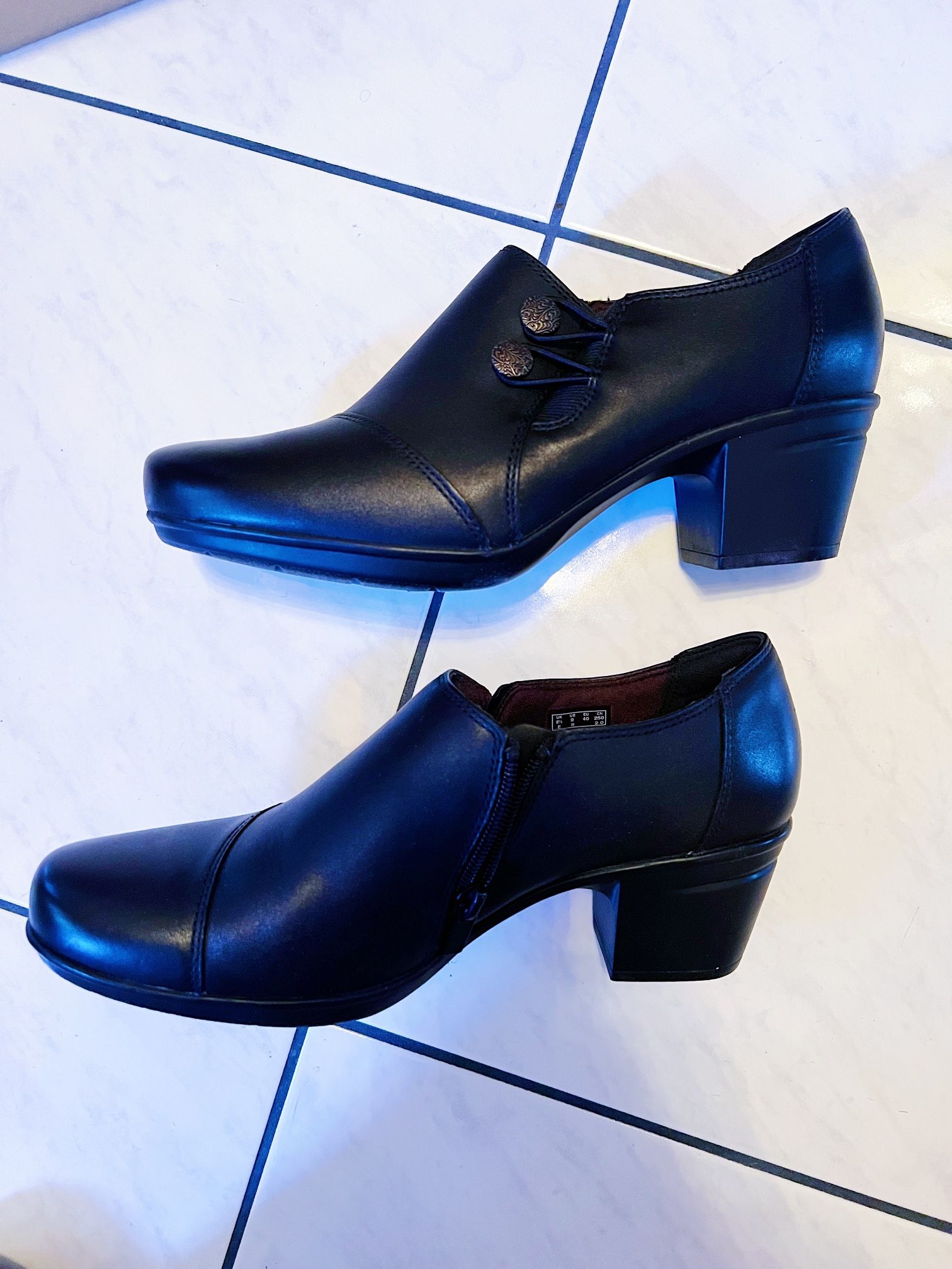 Brand New Clark’s Women’s Warren Heels