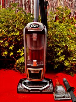 Shark Rotator Liftaway True Pet Pro Upright Vacuum