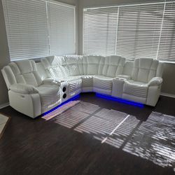 ✨WHITE POWER RECLINER SECTIONAL WITH SPEAKERS, LED LIGHTS, USB PORTS, CUPHOLDERS AND ARM STORAGE