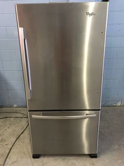 Stainless Steel Whirlpool 22 Cu Ft Refrigerator With 120 Day Warranty
