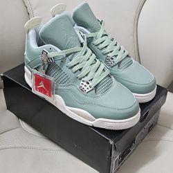 Jordan 4 Retro 