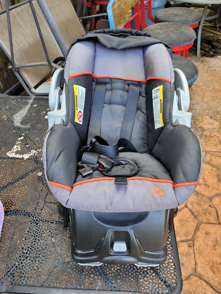 Babytrend infant car seat