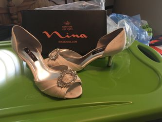 Wedding shoes size 9.5. Ivory