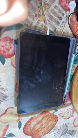 iPad I want 130 for it but ill take whatever