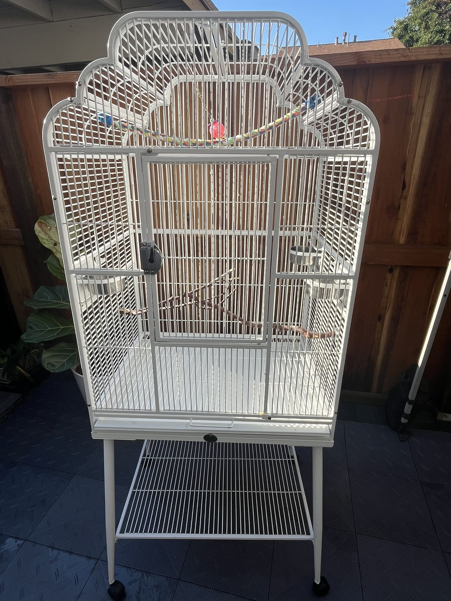 Used Bird Cage—Fremont