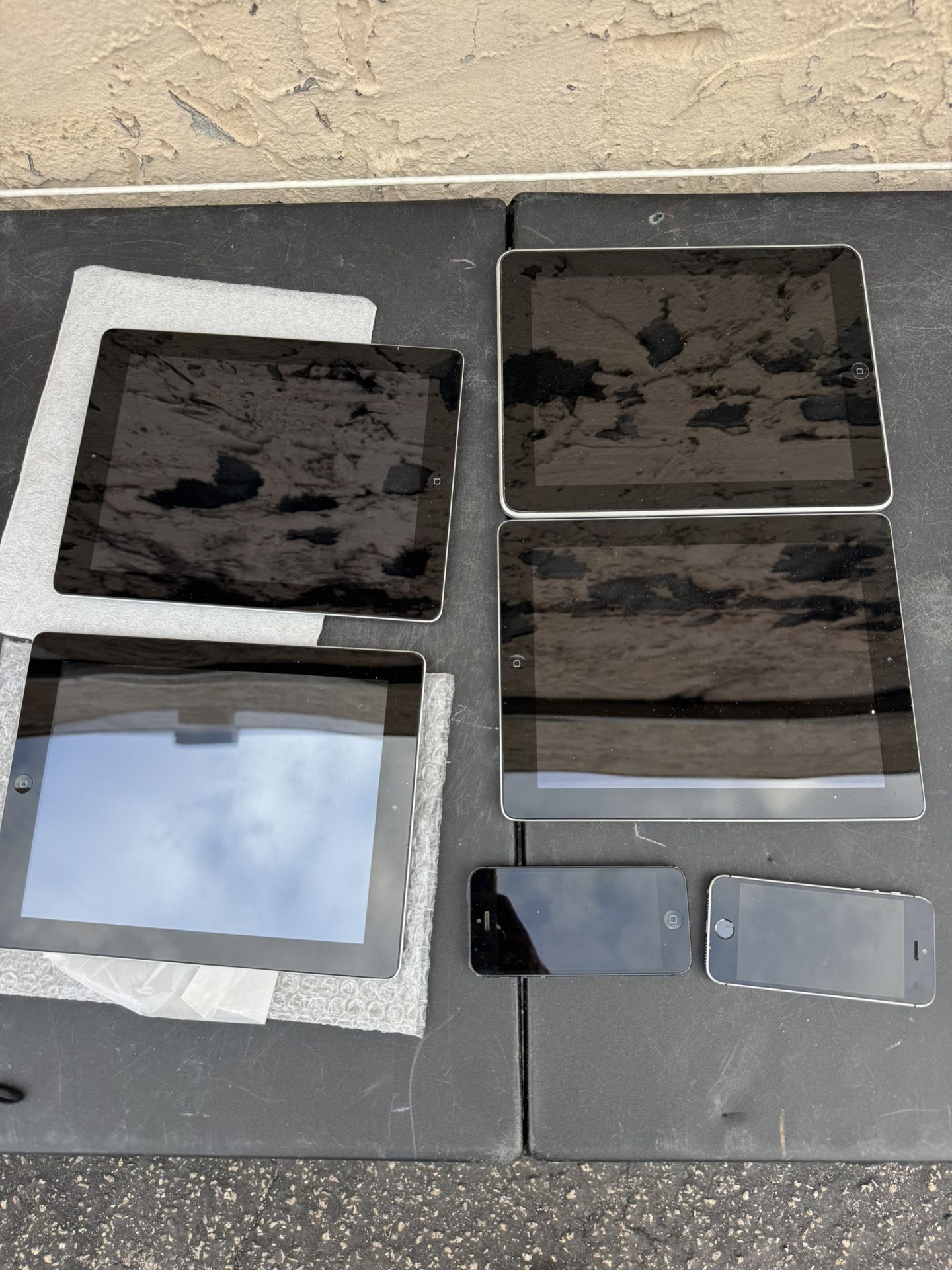 Apple electronics