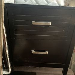 Side Dresser 