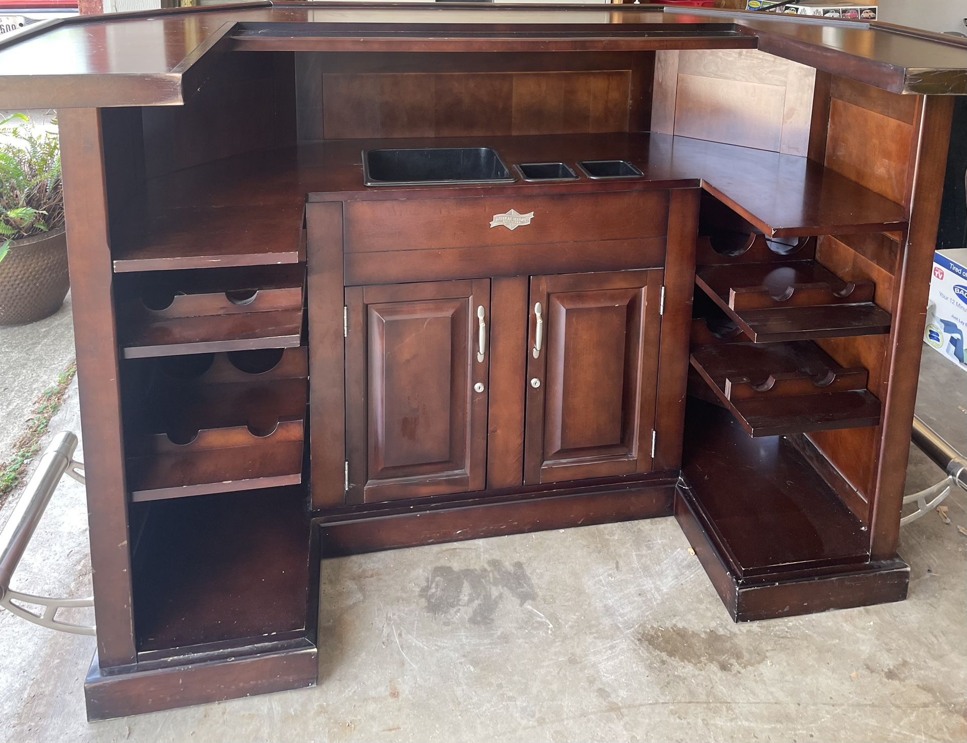 American Heritage Billiards Augusta Bar With Glass Stemware Holding Mirror 