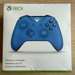 ***NO TRADES!!!*** blue Xbox One controller in box ***NO TRADES!!!***